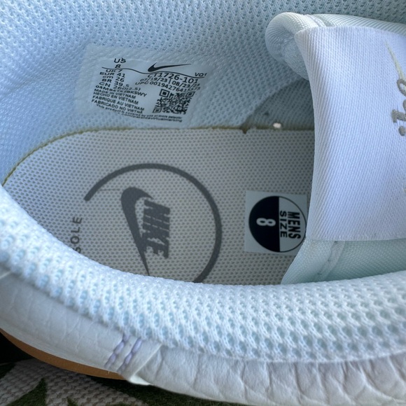 Men’s Nike Court Shoes - Picture 4 of 10